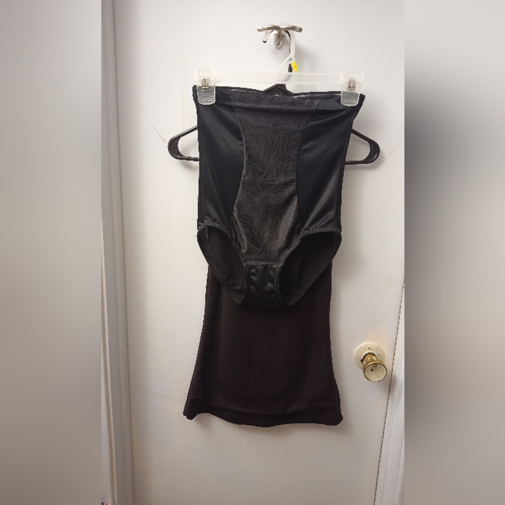 2 Pieces of New Maidenform Shapewear